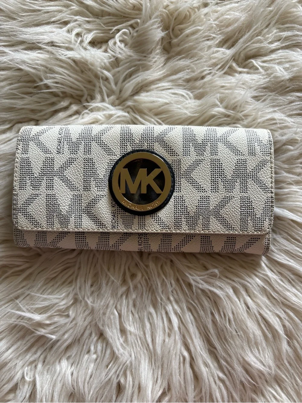 Michael Kors Vanilla Signature MK Logo Fulton Flap Continental Wallet Clutch EUC